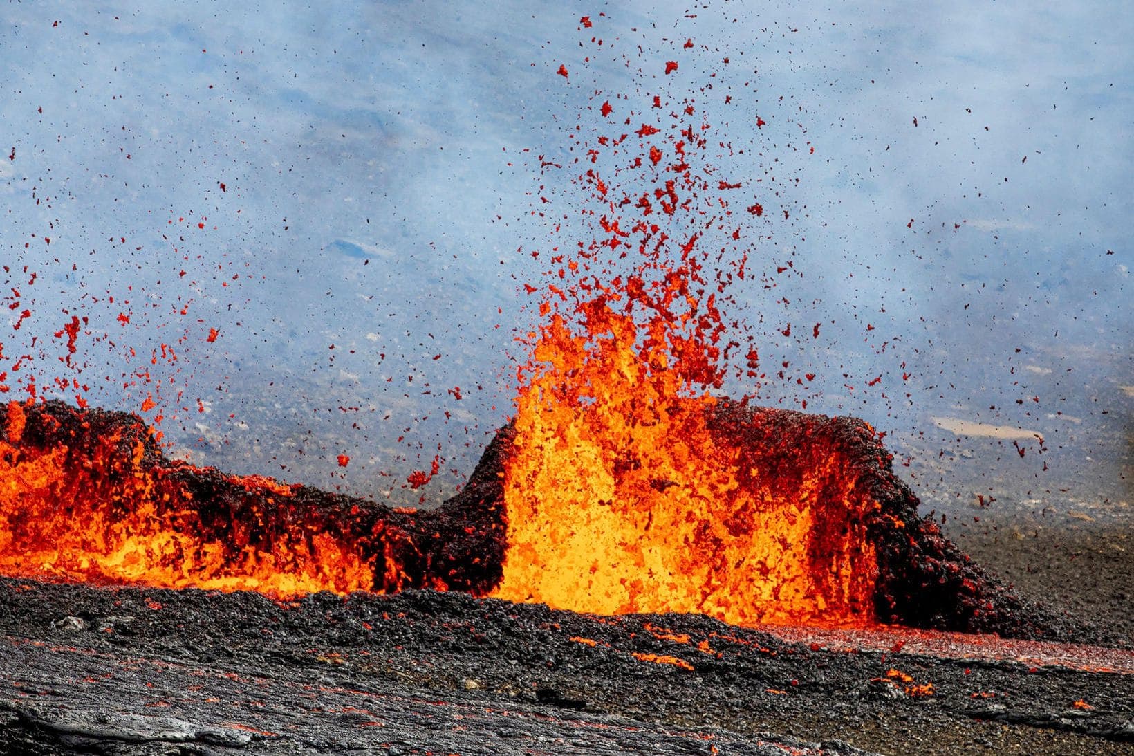 An eruption has begun anew – Fagradalsfjall Fires?